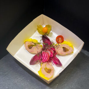Entrée Gourmet à base de ballottine de foie gras
